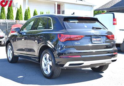 2019 Audi Q3 2.0T quattro Premium  AWD 4dr SUV! Driver Assist Tech! Back Up Cam! Drive Select Modes! Auto-Start/Stop Tech! Apple CarPlay! Android Auto! Heated Leather Seats! Pano-Sunroof! - Photo 2 - Portland, OR 97266