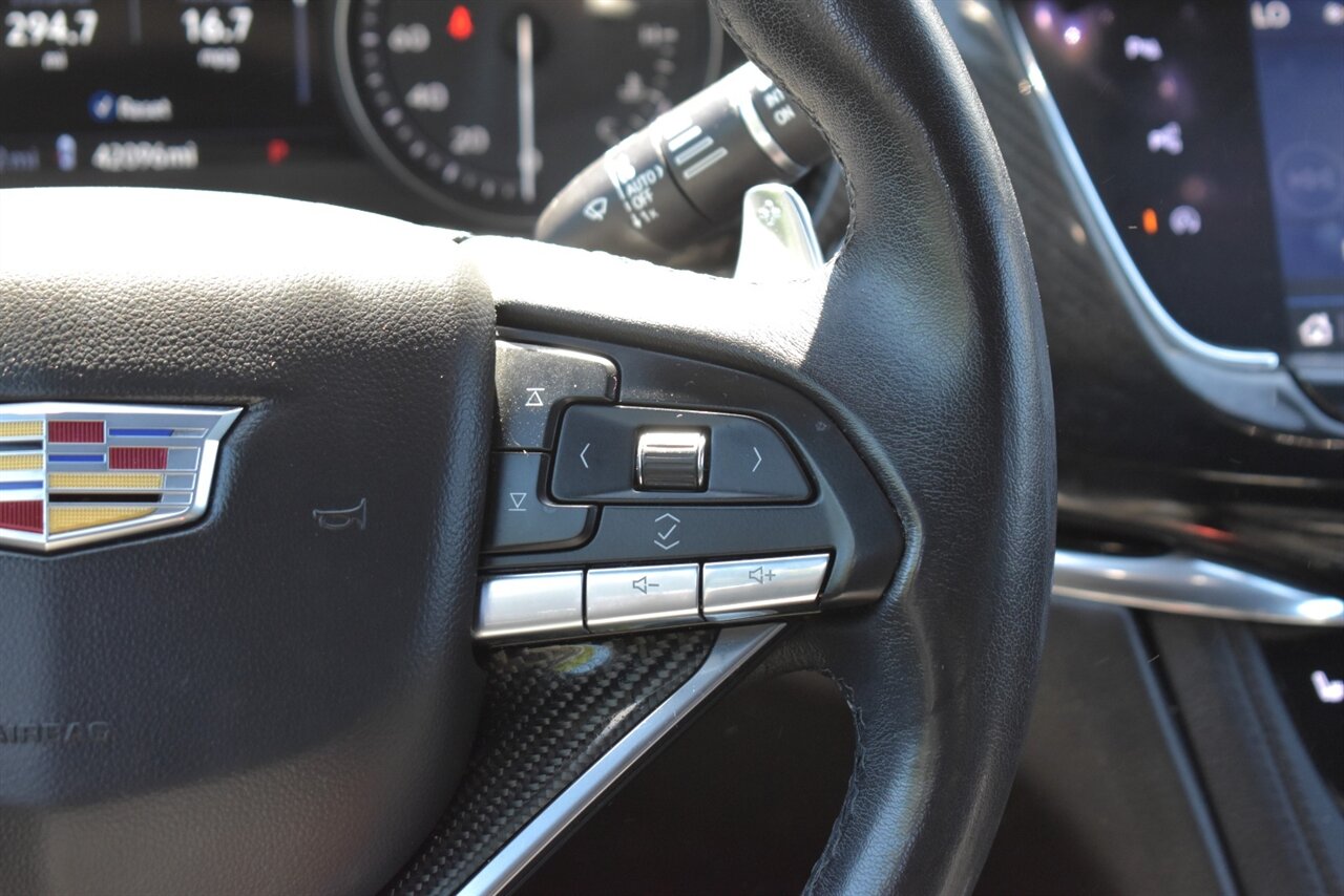 2020 Cadillac XT6 Sport 4x4 4dr SUV**BY APPOINTMENT ONLY**3rd Row Seats! Back Up Camera! Sport & Off-Road Drive Modes! Heated Leather Seats! Navigation! Blind Spot Monitoring! Apple CarPlay & Android Auto! - Photo 16 - Portland, OR 97266