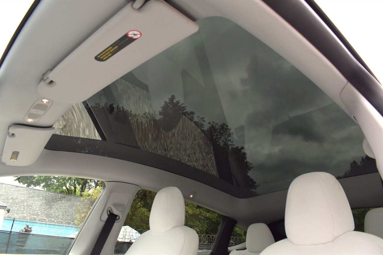 2021 Tesla Model Y Long Range AWD 4dr Crossover**BY APPOINTMENT ONLY**Dual Motor! Full Self-Driving! Autopilot Computer 3! Backup Cam! Side Camera Views! Pano-Roof! Apple CarPlay! Heated Steering Wheel! Heated Seats! - Photo 11 - Portland, OR 97266