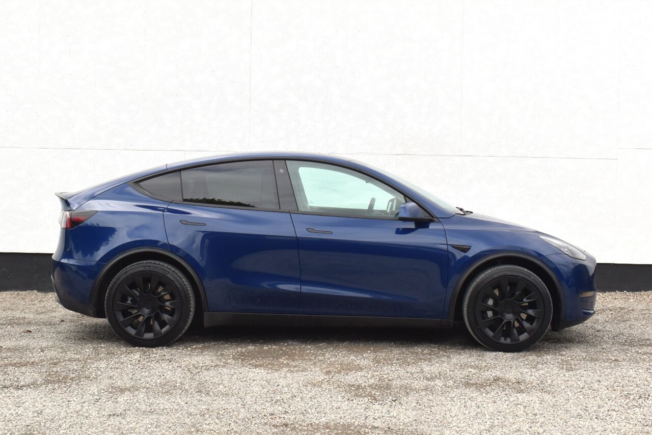 2021 Tesla Model Y Long Range AWD 4dr Crossover**BY APPOINTMENT ONLY**Dual Motor! Full Self-Driving! Autopilot Computer 3! Backup Cam! Side Camera Views! Pano-Roof! Apple CarPlay! Heated Steering Wheel! Heated Seats! - Photo 6 - Portland, OR 97266