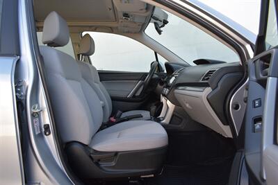 2017 Subaru Forester 2.5i Premium Sport Utility  AWD 4dr Wagon CVT! 26 mpg City / 32 mpg Highway! X-Mode! Heated Seats! Backup Camera! Bluetooth! Touchscreen Display! Sunroof! - Photo 27 - Portland, OR 97266