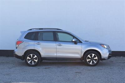 2017 Subaru Forester 2.5i Premium Sport Utility  AWD 4dr Wagon CVT! 26 mpg City / 32 mpg Highway! X-Mode! Heated Seats! Backup Camera! Bluetooth! Touchscreen Display! Sunroof! - Photo 6 - Portland, OR 97266