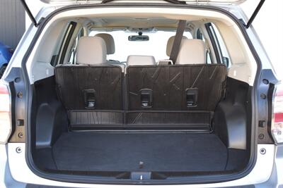 2017 Subaru Forester 2.5i Premium Sport Utility  AWD 4dr Wagon CVT! 26 mpg City / 32 mpg Highway! X-Mode! Heated Seats! Backup Camera! Bluetooth! Touchscreen Display! Sunroof! - Photo 28 - Portland, OR 97266