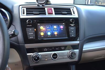 2019 Subaru Outback 2.5i  AWD 4dr Crossover! X-Mode! EyeSight Assist Tech! Back Up Camera! Lane Assist! Apple CarPlay! Android Auto! All Weather Floor Mats! - Photo 16 - Portland, OR 97266