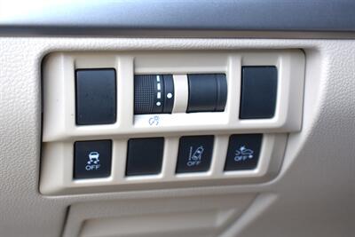 2019 Subaru Outback 2.5i  AWD 4dr Crossover! X-Mode! EyeSight Assist Tech! Back Up Camera! Lane Assist! Apple CarPlay! Android Auto! All Weather Floor Mats! - Photo 14 - Portland, OR 97266