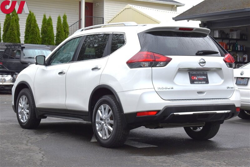 2018 Nissan Rogue SV  AWD 4dr Crossover! Back Up Cam! Navi! Blind Spot Monitor! Eco & Sport Modes! Powered Liftgate! Heated Seats! Heated Steering Wheel! Roof Rails!