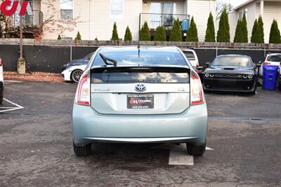 2015 Toyota Prius Two  4dr Hatchback 51 City MPG! 48 Hwy MPG! EV/ECO/PWR Modes! Bluetooth w/Voice Activation! Back-Up Cam! EV, ECO, & POWER Modes! Push Button Start! - Photo 4 - Portland, OR 97266