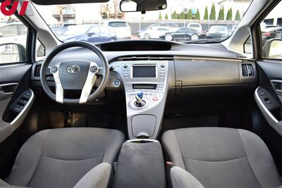 2015 Toyota Prius Two  4dr Hatchback 51 City MPG! 48 Hwy MPG! EV/ECO/PWR Modes! Bluetooth w/Voice Activation! Back-Up Cam! EV, ECO, & POWER Modes! Push Button Start! - Photo 13 - Portland, OR 97266