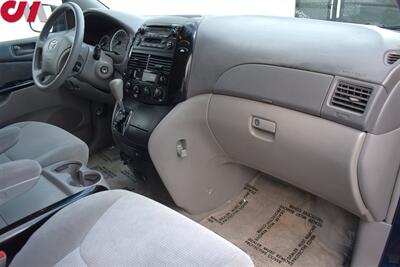 2004 Toyota Sienna LE 7 Passenger  AWD 4dr Mini-Van! Low Miles! Second-Row Captain’s Chairs! Child Protector Sliding Door Locks! Deluxe AM/FM/Cass/CD! Fold-Down Rear Seats! Cruise Control! Tow Hitch! - Photo 11 - Portland, OR 97266
