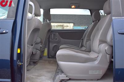 2004 Toyota Sienna LE 7 Passenger  AWD 4dr Mini-Van! Low Miles! Second-Row Captain’s Chairs! Child Protector Sliding Door Locks! Deluxe AM/FM/Cass/CD! Fold-Down Rear Seats! Cruise Control! Tow Hitch! - Photo 19 - Portland, OR 97266