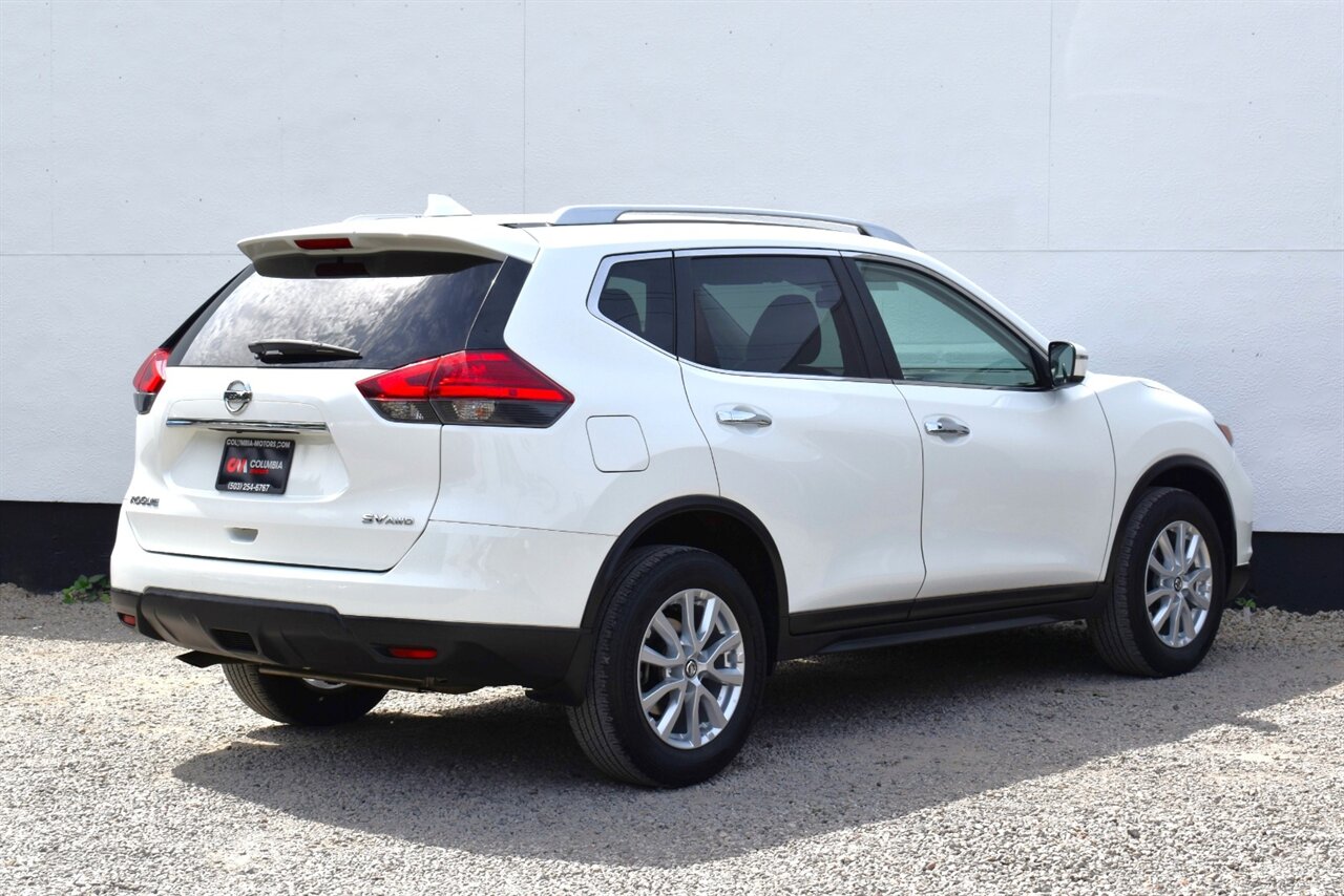 2017 Nissan Rogue SV AWD 4dr Crossover! Blind Spot Monitor! Rear Cross Traffic Alert! Bluetooth/USB/Aux-In! Eco & Sport Drive Modes! All Weather Floor Mats! Roof-Rails! - Photo 5 - Portland, OR 97266