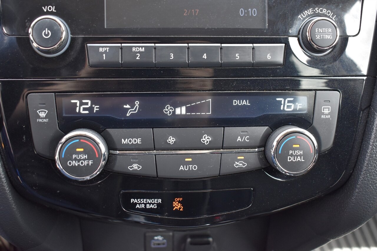 2017 Nissan Rogue SV AWD 4dr Crossover! Blind Spot Monitor! Rear Cross Traffic Alert! Bluetooth/USB/Aux-In! Eco & Sport Drive Modes! All Weather Floor Mats! Roof-Rails! - Photo 22 - Portland, OR 97266