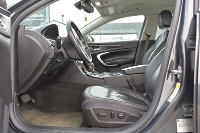 2015 Buick Regal Premium I  4dr Sedan! Back Up Camera! Park Assist! Traction Control! Bluetooth Connectivity! Heated Leather Seats! - Photo 10 - Portland, OR 97266