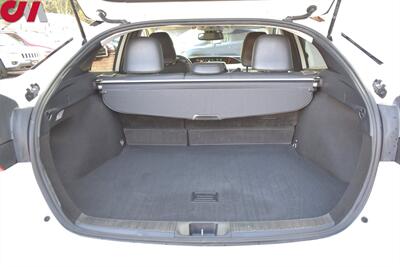 2020 Toyota Prius XLE AWD-e  AWD 4dr Hatchback! 52 City MPG! 48 Hwy MPG! Back Up Camera! Lane Assist! Collision Mitigation! Bluetooth! Heated Leather Seats! Heated Steering Wheel! Qi-Wireless Charging! Trunk Cargo Cover! - Photo 25 - Portland, OR 97266