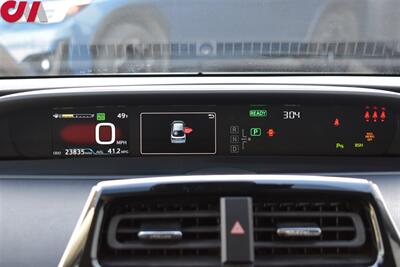 2020 Toyota Prius XLE AWD-e  AWD 4dr Hatchback! 52 City MPG! 48 Hwy MPG! Back Up Camera! Lane Assist! Collision Mitigation! Bluetooth! Heated Leather Seats! Heated Steering Wheel! Qi-Wireless Charging! Trunk Cargo Cover! - Photo 16 - Portland, OR 97266