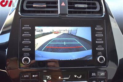 2020 Toyota Prius XLE AWD-e  AWD 4dr Hatchback! 52 City MPG! 48 Hwy MPG! Back Up Camera! Lane Assist! Collision Mitigation! Bluetooth! Heated Leather Seats! Heated Steering Wheel! Qi-Wireless Charging! Trunk Cargo Cover! - Photo 19 - Portland, OR 97266