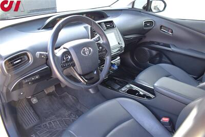 2020 Toyota Prius XLE AWD-e  AWD 4dr Hatchback! 52 City MPG! 48 Hwy MPG! Back Up Camera! Lane Assist! Collision Mitigation! Bluetooth! Heated Leather Seats! Heated Steering Wheel! Qi-Wireless Charging! Trunk Cargo Cover! - Photo 3 - Portland, OR 97266
