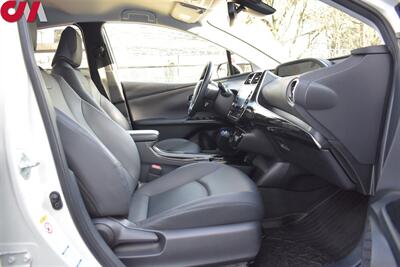 2020 Toyota Prius XLE AWD-e  AWD 4dr Hatchback! 52 City MPG! 48 Hwy MPG! Back Up Camera! Lane Assist! Collision Mitigation! Bluetooth! Heated Leather Seats! Heated Steering Wheel! Qi-Wireless Charging! Trunk Cargo Cover! - Photo 23 - Portland, OR 97266
