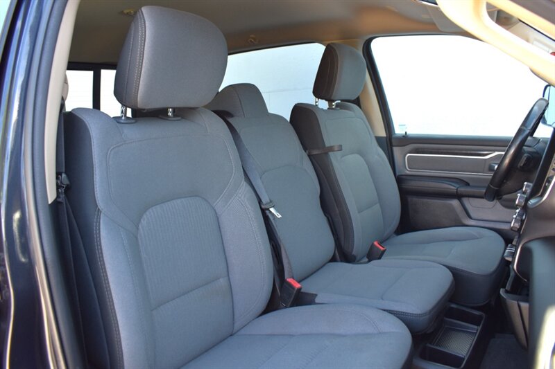2020 RAM 1500 Big Horn 4x4 4dr CrewCab! 6.4 ft. Short Bed! Big Horn Trim! 2WD/4WD Auto/4WD High/4WD Low! Tow/Haul Mode! Apple CarPlay & Android Auto! Uconnect Touchscreen! Bluetooth! Backup Camera! - Photo 28 - Portland, OR 97266