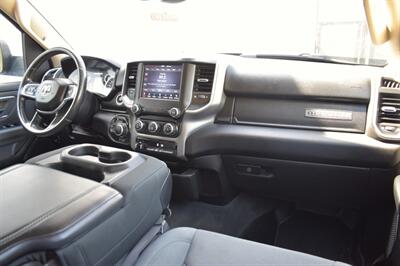 2020 RAM 1500 Big Horn 4x4 4dr CrewCab! 6.4 ft. Short Bed! Big Horn Trim! 2WD/4WD Auto/4WD High/4WD Low! Tow/Haul Mode! Apple CarPlay & Android Auto! Uconnect Touchscreen! Bluetooth! Backup Camera! - Photo 12 - Portland, OR 97266