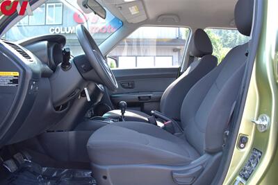 2013 Kia Soul  4dr Crossover 6-Speed Manual! Compact Crossover with Big Space! Inspected & Detailed! 25 City MPG! 30 Hwy MPG! Bluetooth w/Voice Activation! Aux! Traction Control! - Photo 9 - Portland, OR 97266