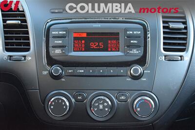 2017 Kia Forte LX 4dr Sedan 6-Speed Manual! 25 MPG City! / 34 MPG Highway! Traction Control! Bluetooth/Aux/USB! - Photo 16 - Portland, OR 97266