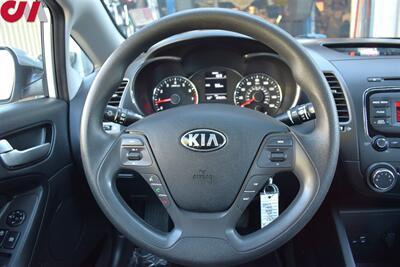 2017 Kia Forte LX  4dr Sedan 6-Speed Manual! 25 MPG City! / 34 MPG Highway! Traction Control! Bluetooth/Aux/USB! - Photo 13 - Portland, OR 97266