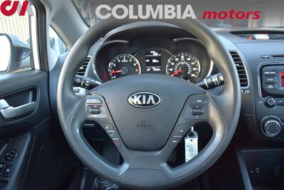2017 Kia Forte LX 4dr Sedan 6-Speed Manual! 25 MPG City! / 34 MPG Highway! Traction Control! Bluetooth/Aux/USB! - Photo 13 - Portland, OR 97266