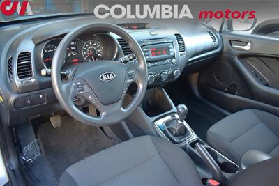 2017 Kia Forte LX 4dr Sedan 6-Speed Manual! 25 MPG City! / 34 MPG Highway! Traction Control! Bluetooth/Aux/USB! - Photo 3 - Portland, OR 97266