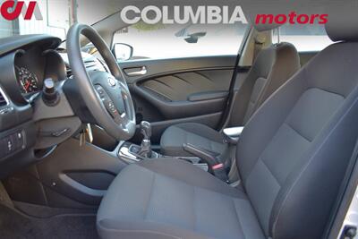 2017 Kia Forte LX 4dr Sedan 6-Speed Manual! 25 MPG City! / 34 MPG Highway! Traction Control! Bluetooth/Aux/USB! - Photo 10 - Portland, OR 97266