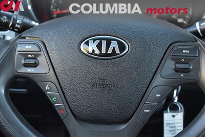 2017 Kia Forte LX 4dr Sedan 6-Speed Manual! 25 MPG City! / 34 MPG Highway! Traction Control! Bluetooth/Aux/USB! - Photo 14 - Portland, OR 97266
