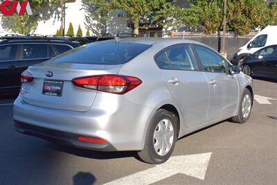 2017 Kia Forte LX  4dr Sedan 6-Speed Manual! 25 MPG City! / 34 MPG Highway! Traction Control! Bluetooth/Aux/USB! - Photo 5 - Portland, OR 97266