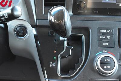 2017 Toyota Sienna XLE Premium 7-Passenger  4dr Mini-Van! Back Up Camera! Blind Spot Monitor! Parking Assist! DVD Player! Bluetooth! Heated Leather Seats! Powered Liftgate! Powered Sliding Doors! Stow-Away Rear Seats! - Photo 20 - Portland, OR 97266