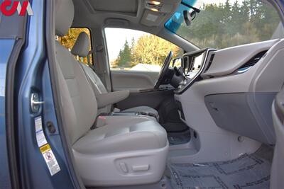 2017 Toyota Sienna XLE Premium 7-Passenger  4dr Mini-Van! Back Up Camera! Blind Spot Monitor! Parking Assist! DVD Player! Bluetooth! Heated Leather Seats! Powered Liftgate! Powered Sliding Doors! Stow-Away Rear Seats! - Photo 31 - Portland, OR 97266