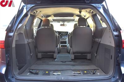 2017 Toyota Sienna XLE Premium 7-Passenger  4dr Mini-Van! Back Up Camera! Blind Spot Monitor! Parking Assist! DVD Player! Bluetooth! Heated Leather Seats! Powered Liftgate! Powered Sliding Doors! Stow-Away Rear Seats! - Photo 33 - Portland, OR 97266