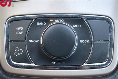 2017 Jeep Grand Cherokee Limited  4X4 4dr SUV! Back Up Camera! Parking Assist! Navigation! Eco & Sport Modes! Bluetooth! Full Heated Leather Seats! Snow/Sand/Mud/Rock Drive Modes! Sunroof! - Photo 26 - Portland, OR 97266