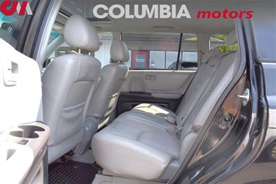 2006 Toyota Highlander Hybrid  AWD 4dr SUV! 3rd Row Seats! Leather Seats! Sunroof! Tow Hitch! All Weather Floor Mats! Cruise Control! JBL Sound! - Photo 18 - Portland, OR 97266