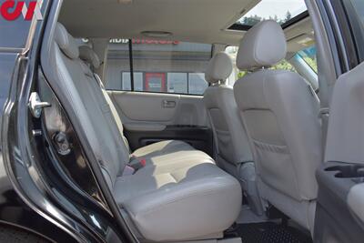 2006 Toyota Highlander Hybrid  AWD 4dr SUV! 3rd Row Seats! Leather Seats! Sunroof! Tow Hitch! All Weather Floor Mats! Cruise Control! JBL Sound! - Photo 20 - Portland, OR 97266