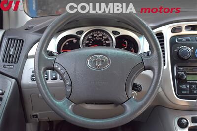2006 Toyota Highlander Hybrid  AWD 4dr SUV! 3rd Row Seats! Leather Seats! Sunroof! Tow Hitch! All Weather Floor Mats! Cruise Control! JBL Sound! - Photo 13 - Portland, OR 97266