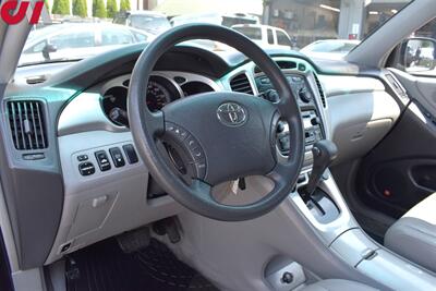 2006 Toyota Highlander Hybrid  AWD 4dr SUV! 3rd Row Seats! Leather Seats! Sunroof! Tow Hitch! All Weather Floor Mats! Cruise Control! JBL Sound! - Photo 3 - Portland, OR 97266