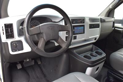 2006 Chevrolet Express 3500  3500 3dr Van! Payload Capacity 3,270lbs! Towing Capacity 9,400lbs! Stability Control! Traction Control! USB & AUX Input! Bluetooth! Leather Seats! Hitch Insert f/Towing! - Photo 3 - Portland, OR 97266