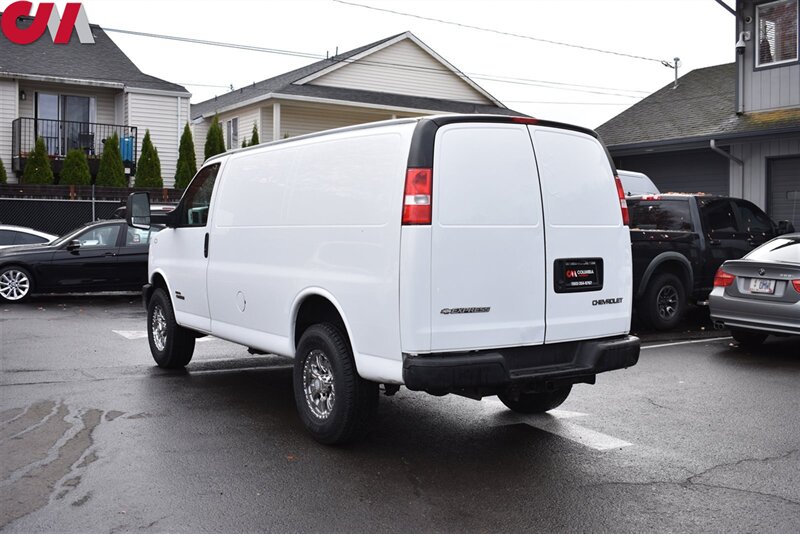 2006 Chevrolet Express 3500  3500 3dr Van Payload Capacity 3,270lbs! Towing Capacity 9,400lbs! Stability Control! Traction Control! USB & AUX Input! Bluetooth! Leather Seats! Hitch Insert f/Towing! New Tires Cosmo El Tigre AT!