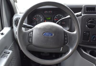 2017 Ford E-350 SD 2dr  Van!**APPOINTMENT ONLY**V10 Power! Dually! Service Body w/ Tool Compartments! Enclosed Upper Box! Work Ready! - Photo 13 - Portland, OR 97266