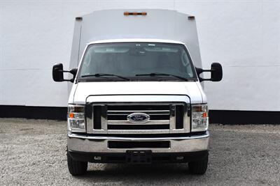 2017 Ford E-350 SD 2dr  Van!**APPOINTMENT ONLY**V10 Power! Dually! Service Body w/ Tool Compartments! Enclosed Upper Box! Work Ready! - Photo 7 - Portland, OR 97266