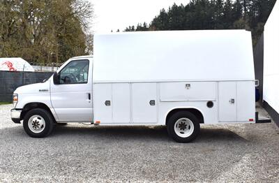 2017 Ford E-350 SD 2dr  Van!**APPOINTMENT ONLY**V10 Power! Dually! Service Body w/ Tool Compartments! Enclosed Upper Box! Work Ready! - Photo 9 - Portland, OR 97266