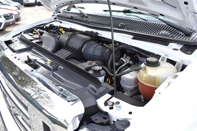 2017 Ford E-350 SD 2dr  Van!**APPOINTMENT ONLY**V10 Power! Dually! Service Body w/ Tool Compartments! Enclosed Upper Box! Work Ready! - Photo 29 - Portland, OR 97266