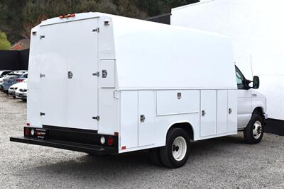 2017 Ford E-350 SD 2dr  Van!**APPOINTMENT ONLY**V10 Power! Dually! Service Body w/ Tool Compartments! Enclosed Upper Box! Work Ready! - Photo 5 - Portland, OR 97266