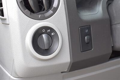 2017 Ford E-350 SD 2dr  Van!**APPOINTMENT ONLY**V10 Power! Dually! Service Body w/ Tool Compartments! Enclosed Upper Box! Work Ready! - Photo 16 - Portland, OR 97266