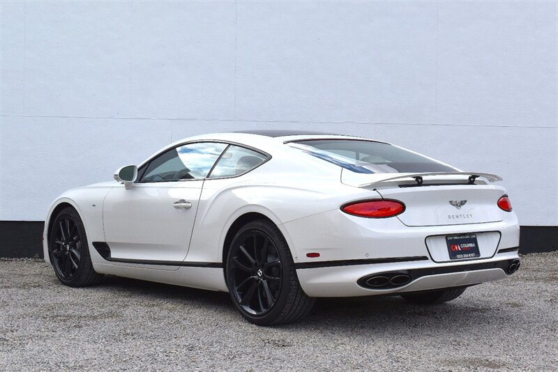 2021 Bentley Continental GT V8  AWD 2dr Coupe w/Mulliner Package!**BY APPOINTMENT ONLY**Adaptive Air Suspension! Rotating Display! 360° Camera System! Naim Premium Audio! Heated & Ventilated Massaging Seats! Heads-Up Display!
