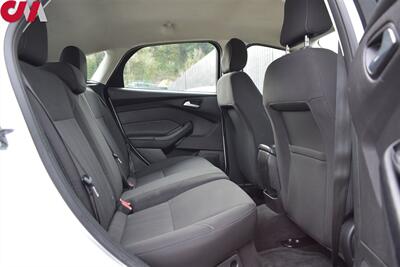 2018 Ford Focus SE  4dr Hatchback! Back-Up Camera! Bluetooth w/ Steering Wheel Controls! Heated Seats! Traction Control! All Weather Floor Mats! - Photo 22 - Portland, OR 97266